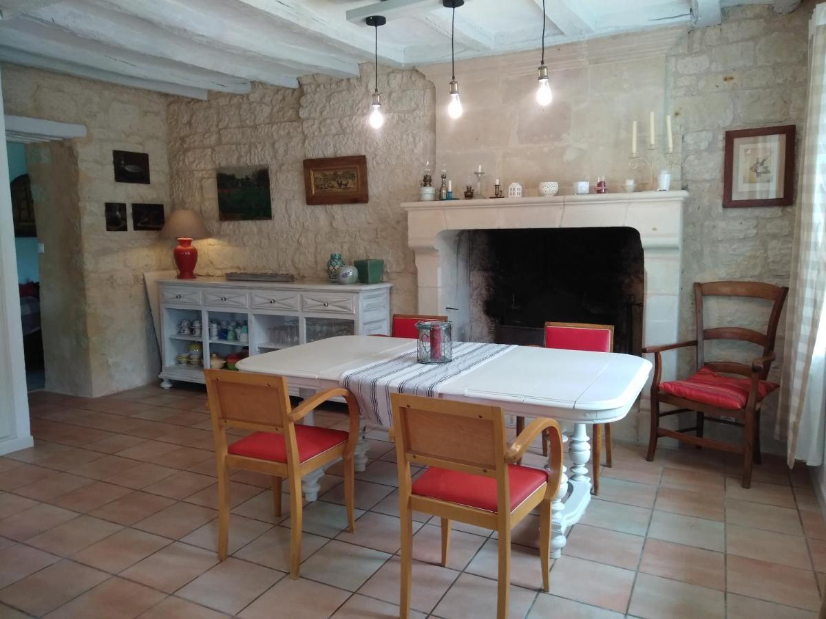 Chambres D'Hotes Du Noisillet Cinais Exteriér fotografie
