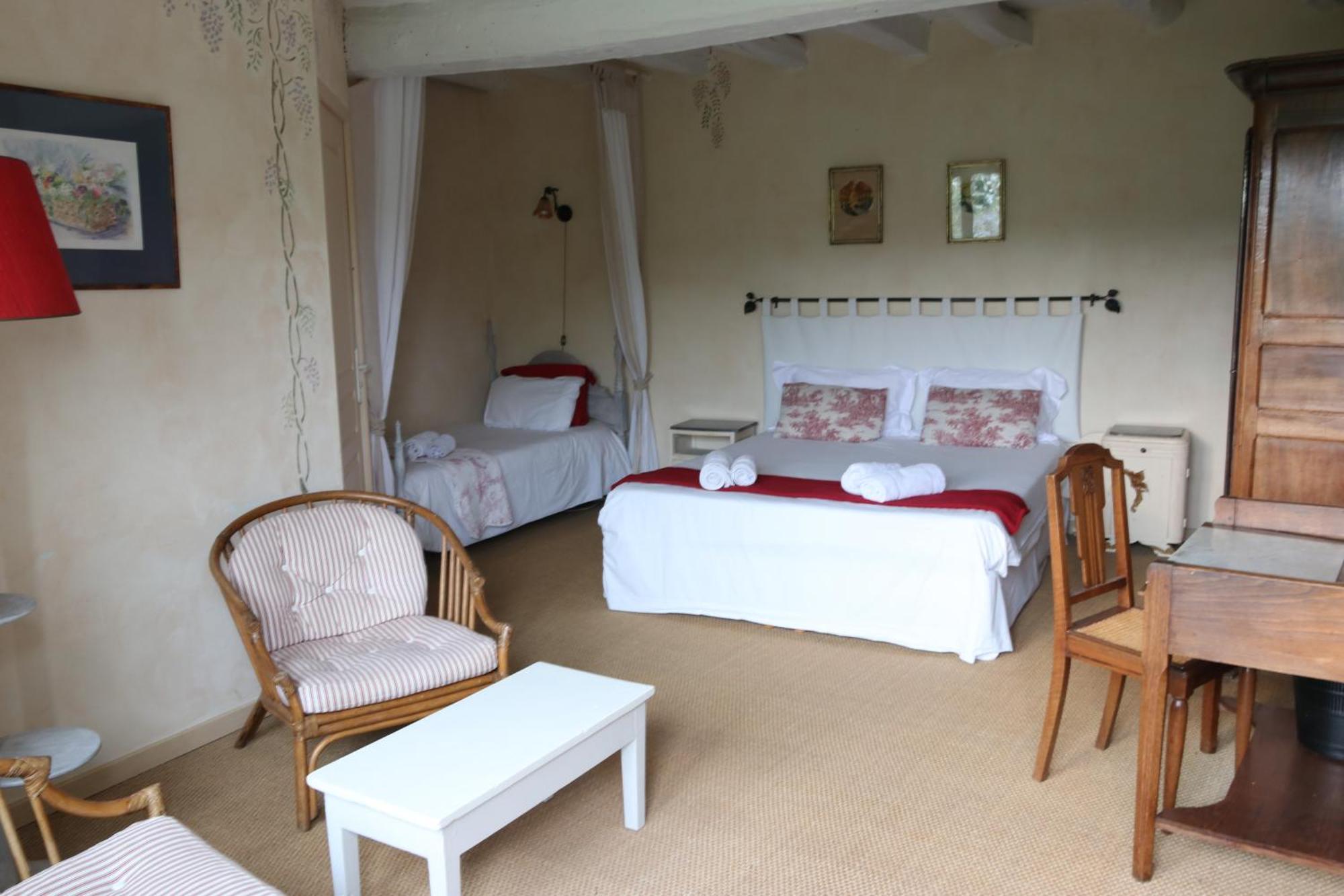 Chambres D'Hotes Du Noisillet Cinais Exteriér fotografie