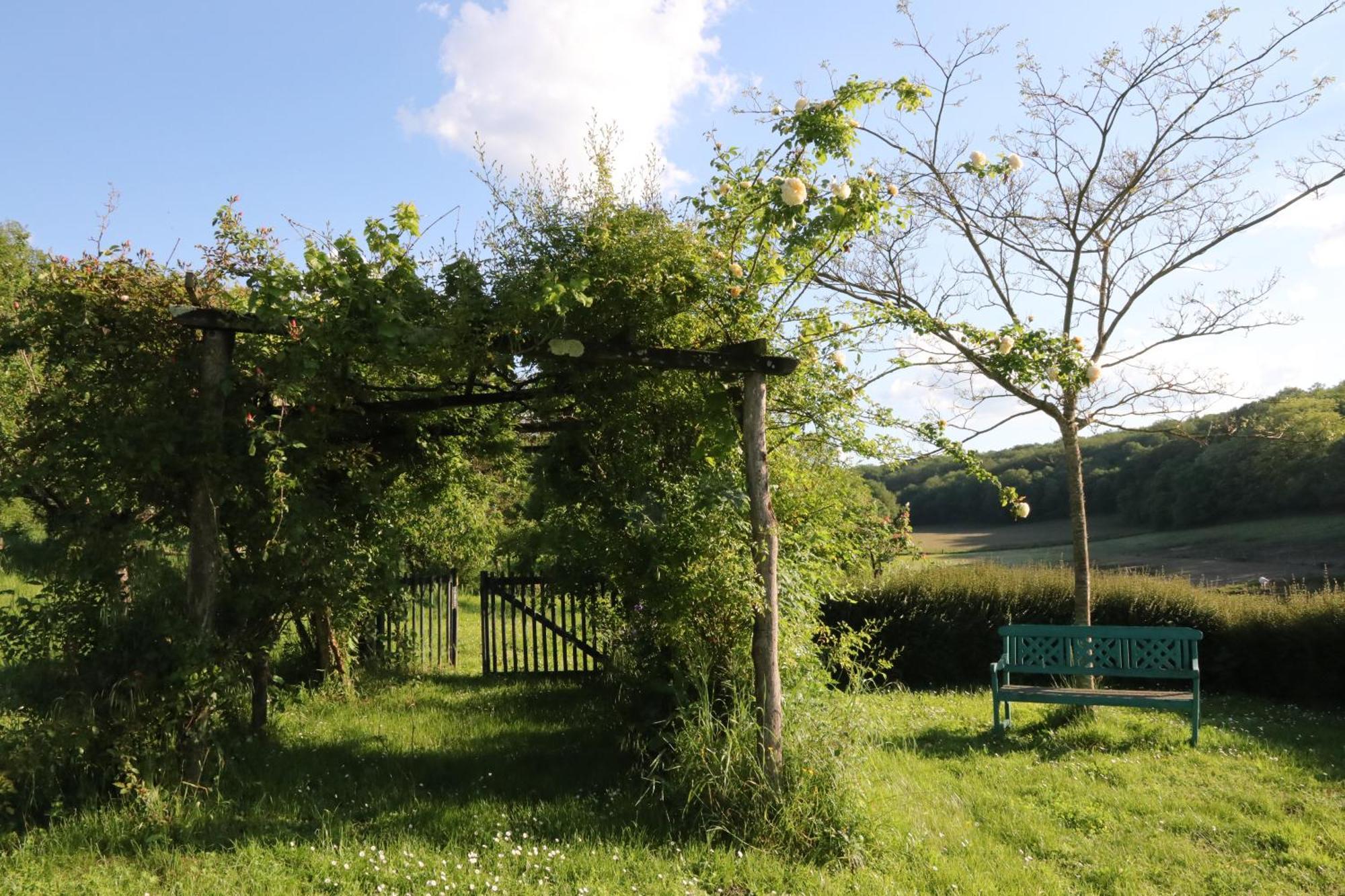 Chambres D'Hotes Du Noisillet Cinais Exteriér fotografie