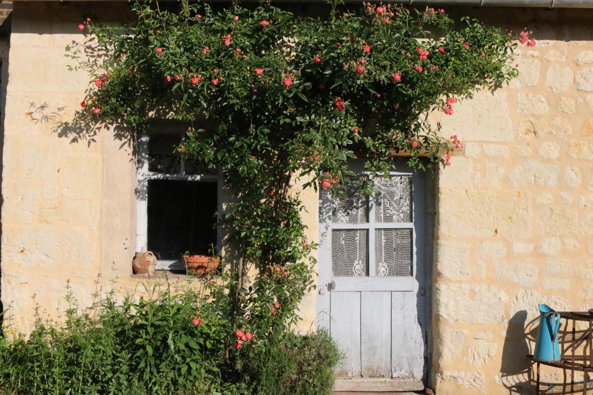 Chambres D'Hotes Du Noisillet Cinais Exteriér fotografie